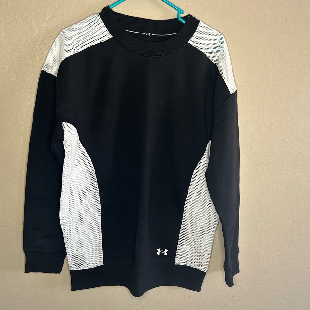 Under armour black and white pullover